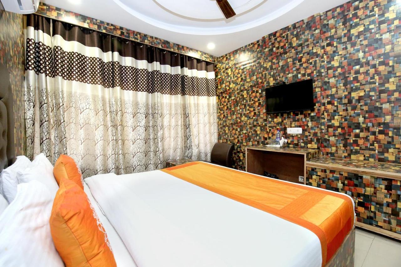 Oyo 8622 Hotel Grand Inn Chandīgarh Buitenkant foto