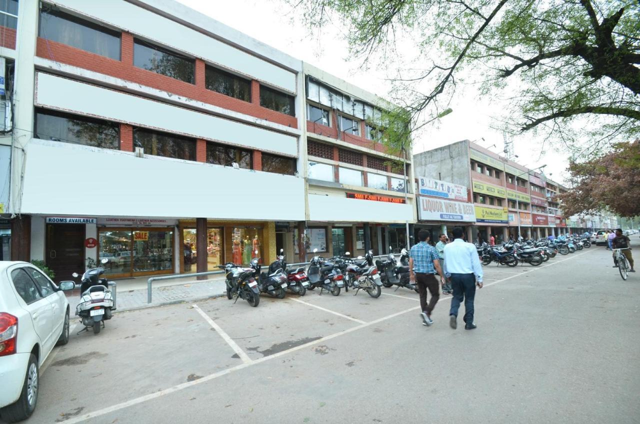 Oyo 8622 Hotel Grand Inn Chandīgarh Buitenkant foto