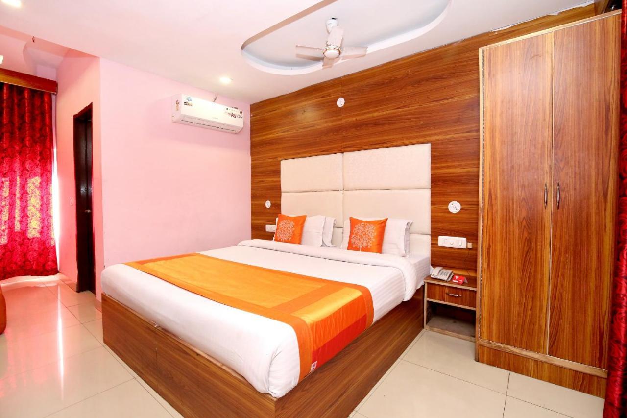 Oyo 8622 Hotel Grand Inn Chandīgarh Buitenkant foto