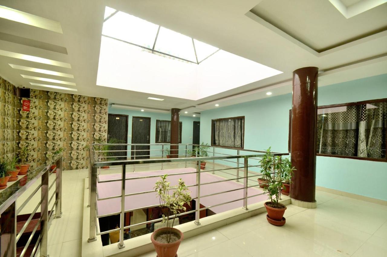 Oyo 8622 Hotel Grand Inn Chandīgarh Buitenkant foto