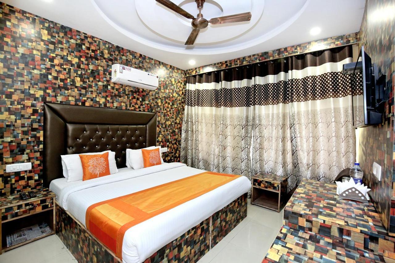 Oyo 8622 Hotel Grand Inn Chandīgarh Buitenkant foto