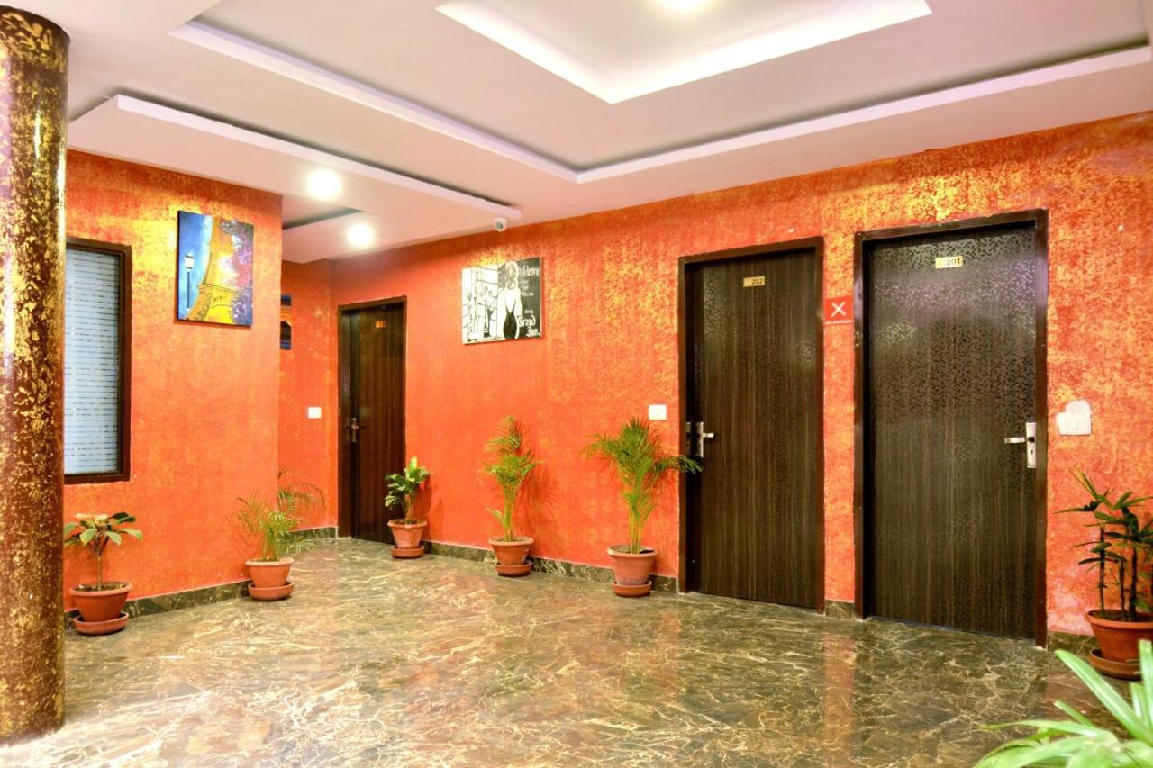 Oyo 8622 Hotel Grand Inn Chandīgarh Buitenkant foto