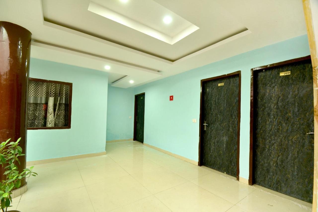 Oyo 8622 Hotel Grand Inn Chandīgarh Buitenkant foto